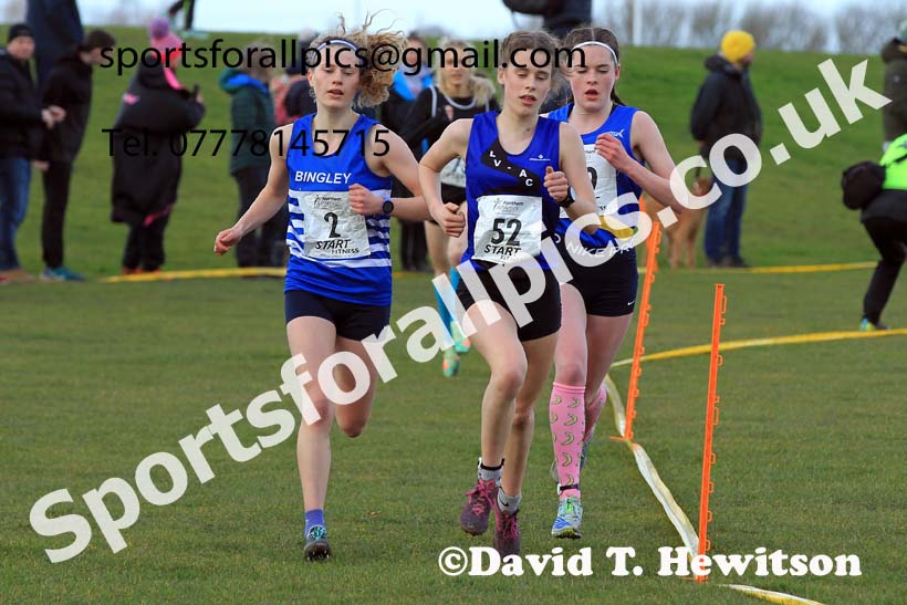 Womens under-17s 2022 Northern Cross Country Champs., Pontefract. Photo: David T. Hewitson/Sports for All Pics